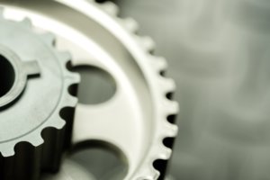 moteur de tondeuse démonté en gros plan