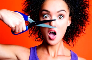 tondre ses poils de nez